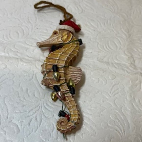 Seahorse w/Santa Hat Christmas Lights Holiday Hanging Ornament 1.5"x4" - Picture 6 of 8